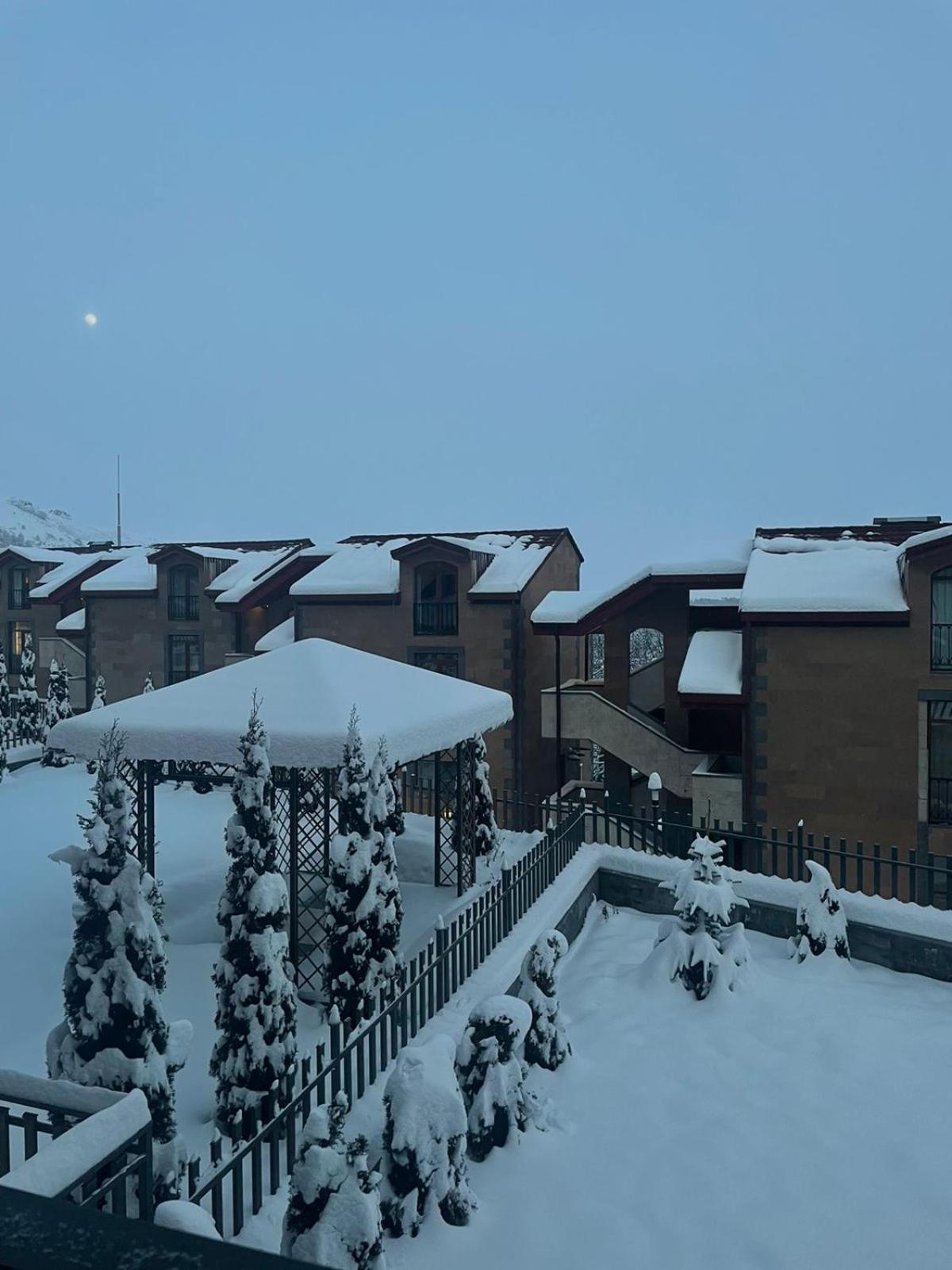 Marrone Hotel Cachkadzor Zewnętrze zdjęcie